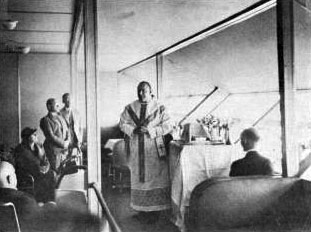 Father Paul Schulte saying mass aboard the Hindenburg